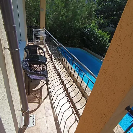 Apartment тристаен